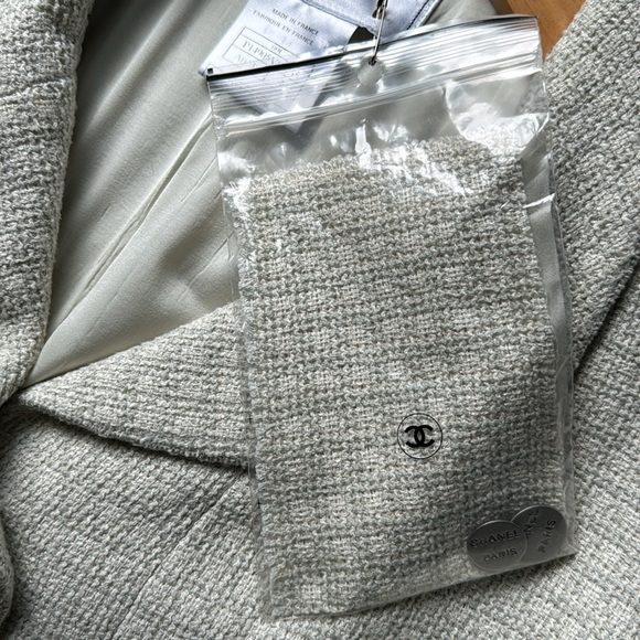 Chanel Vintage Tweed Cream Light Gray Wool Blend Long Sleeve Jacket | Sz 8 EU40 - Picture 5 of 9